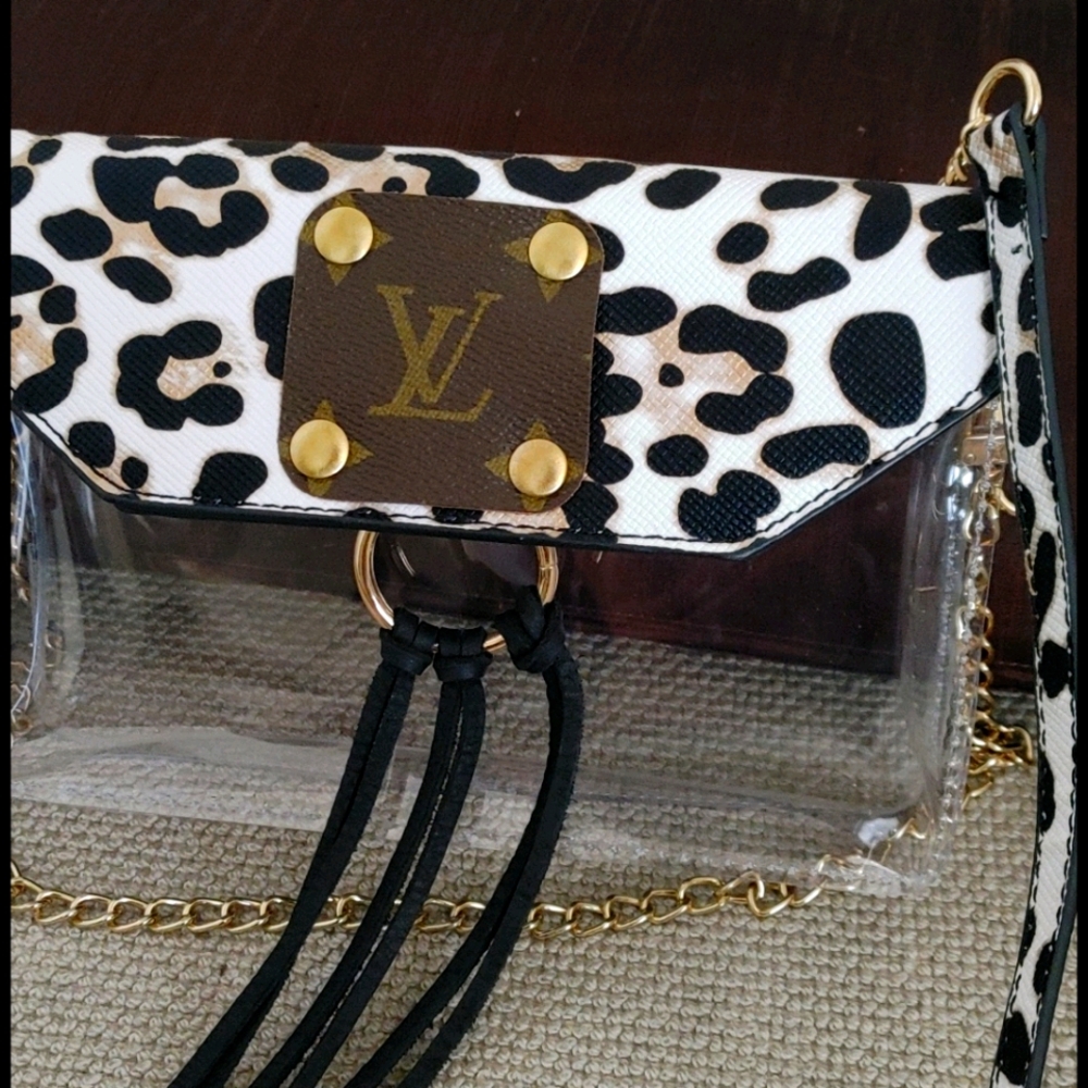 Repurposed cross body. Stadium bag
